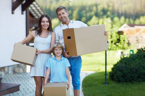 Local removal truck hire for flat moves in Streatham