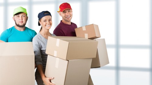 Moving team navigating Streatham residential access and parking